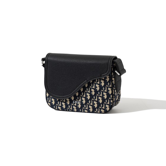 ¥ 520 【Dior】⭐⭐​H27⭐E-130 尺寸 23cm *6cm * 18cmL X